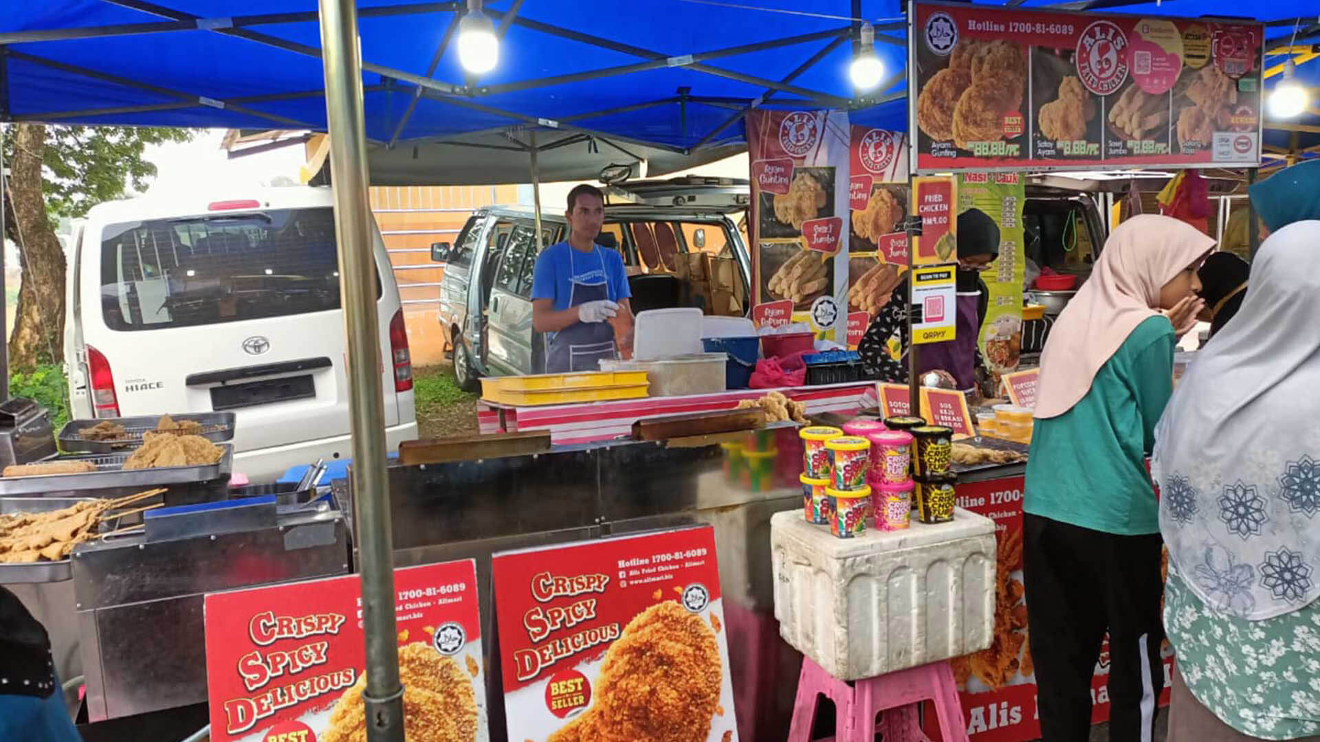 Jenama makanan jalanan halal yang dipercayai, membuka jalan kejayaan perniagaan kecil di seluruh Malaysia.