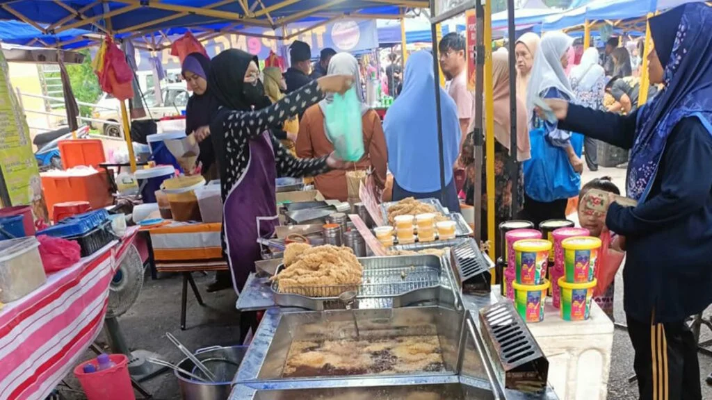 Tip dan Perkongsian Perniagaan Alis Fried Chicken